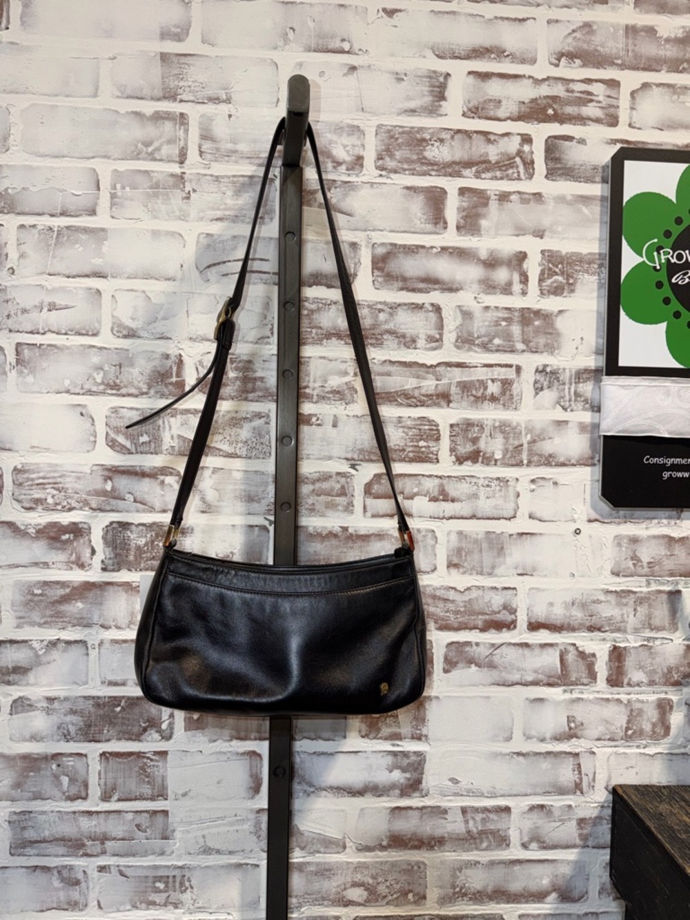Etienne Classic Black Leather Shoulder Bag